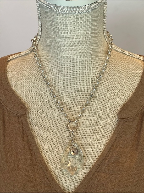 shellymic jewelry Jewelry - Vintage Crystal Teardrop Necklace